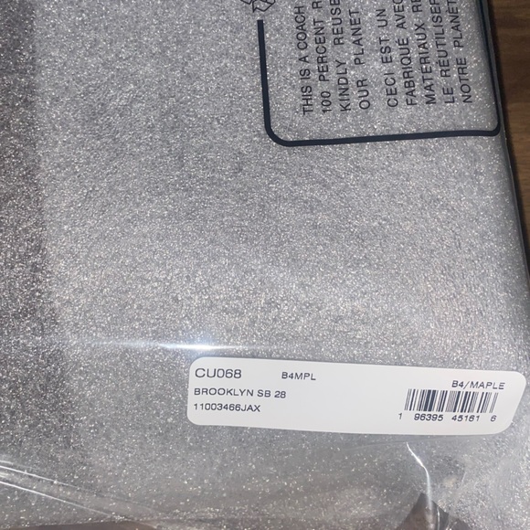 Coach Brown Leather Shoulder Bag with Classic Design - Picture 3 of 4